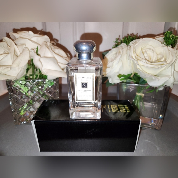 Vintage Black Vetyver Cafe Cologne by Jo Malone; 100ml / 3.4 fl.oz; 78% Full - Picture 4 of 16